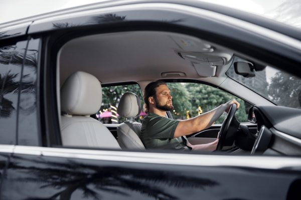 De ce să alegi închirieri auto pe termen lung? Beneficiile pe care nu le știai